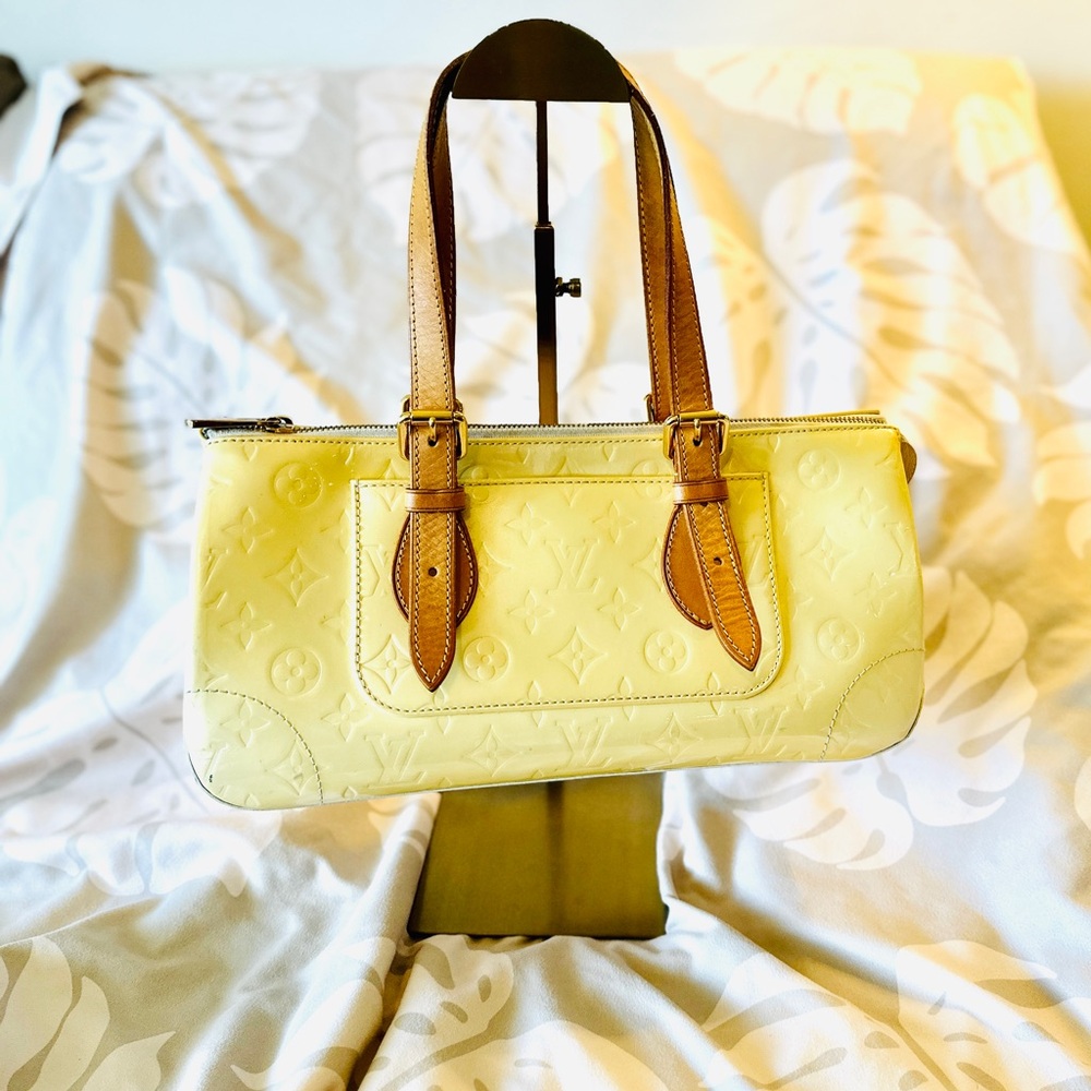 Authentic Louis Vuitton Vernis Rosewood Avenue Shoulder Bag